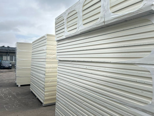 Právě dorazil kamion s PIR deskami!