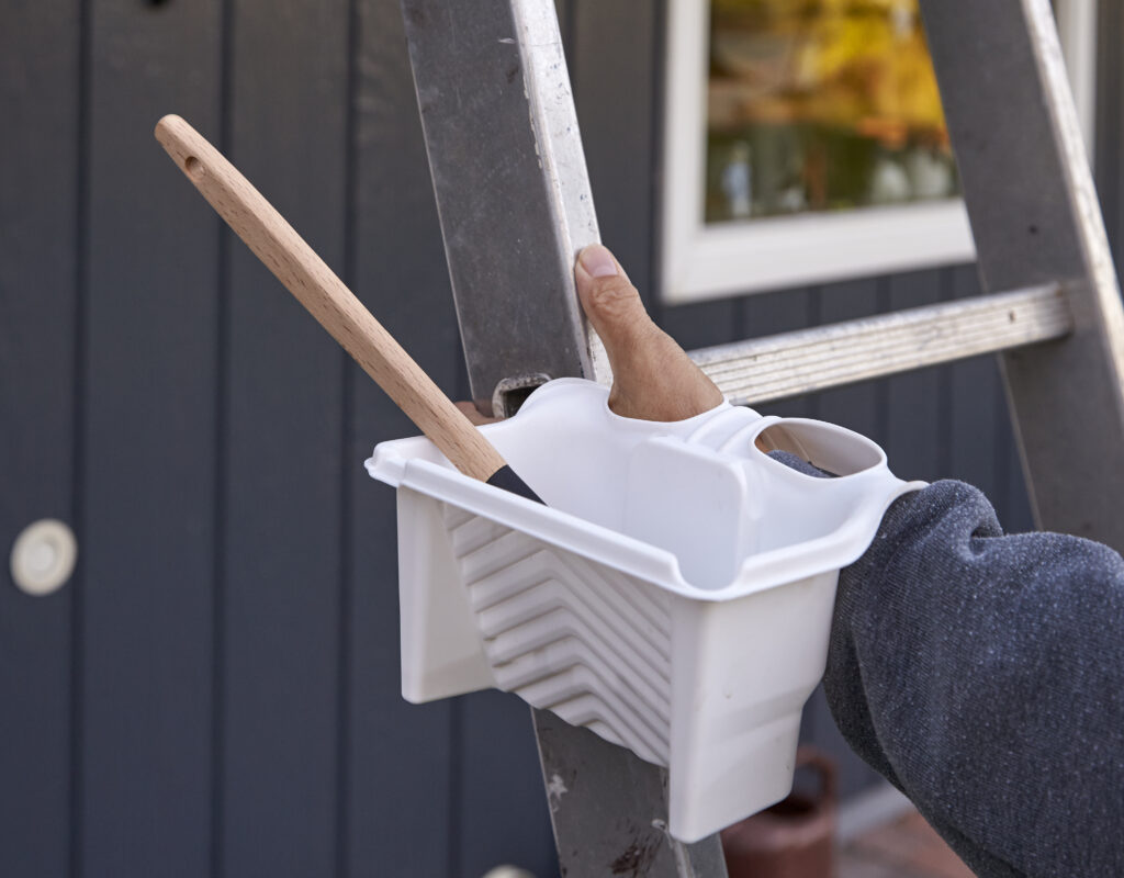 ANZA malířská vanička na barvu do ruky - použití1