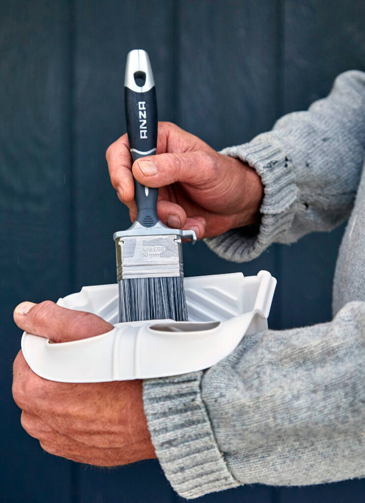 ANZA malířská vanička na barvu do ruky - použití2