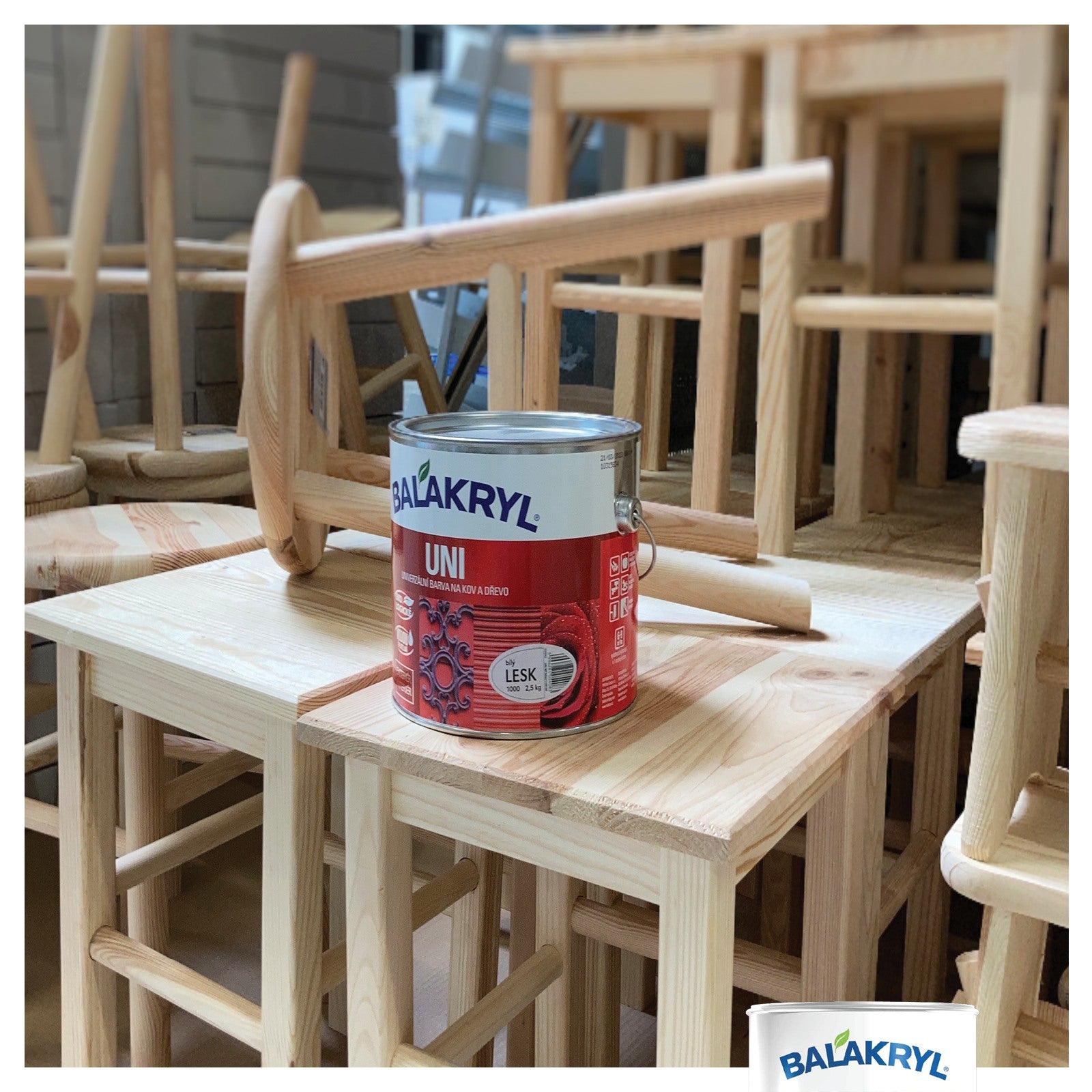 BALAKRYL UNI LESK vodou ředitelná rychleschnoucí univerzální barva na kov a dřevo vzorník