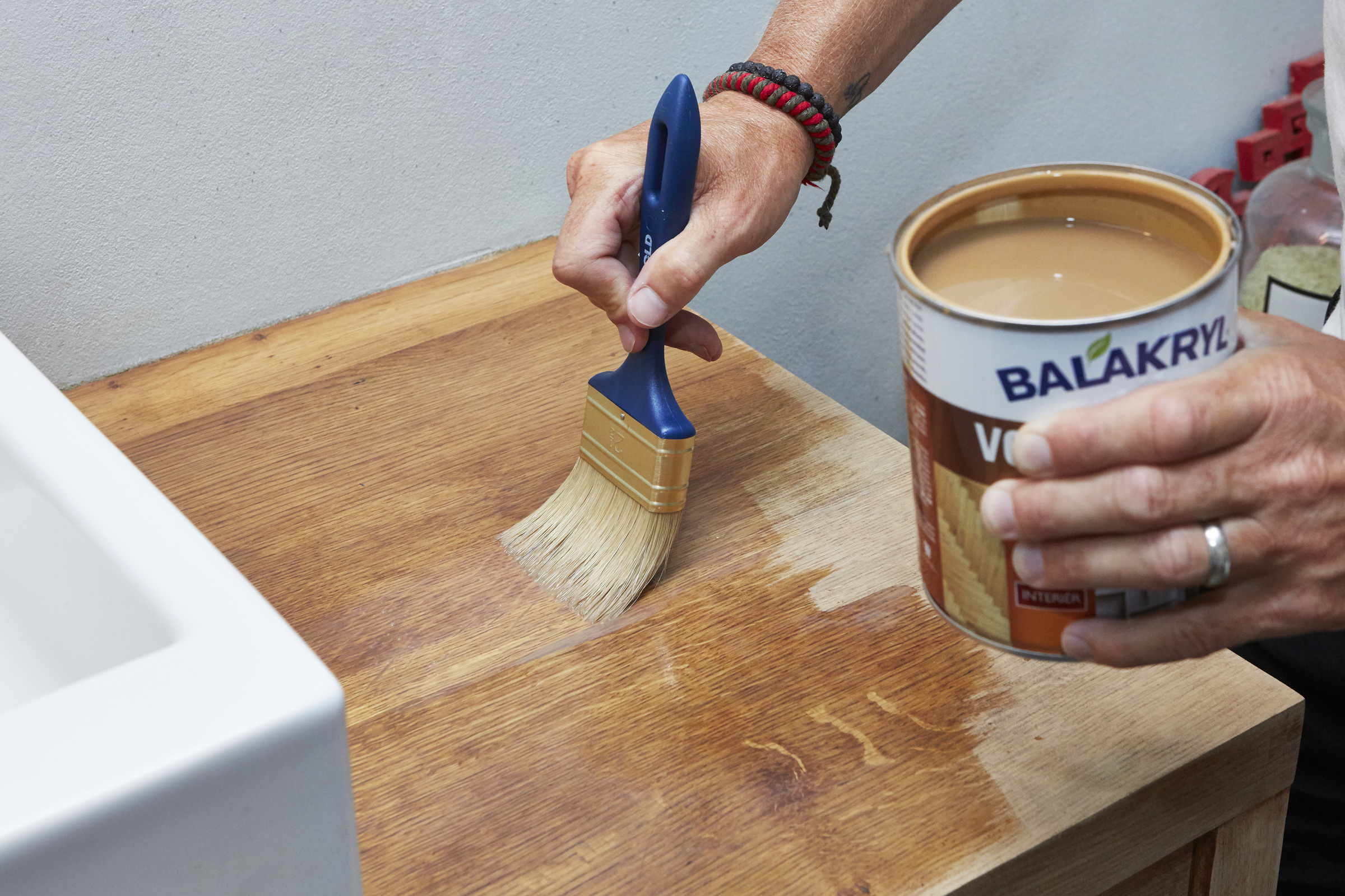 BALAKRYL včelí VOSKOVÝ OLEJ na dřevo interiér_ukazka3