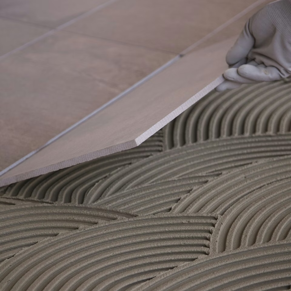 MAPEI Mapeklej Extra mrazuvzdorné cementové lepidlo na obklady a dlažby aplikace