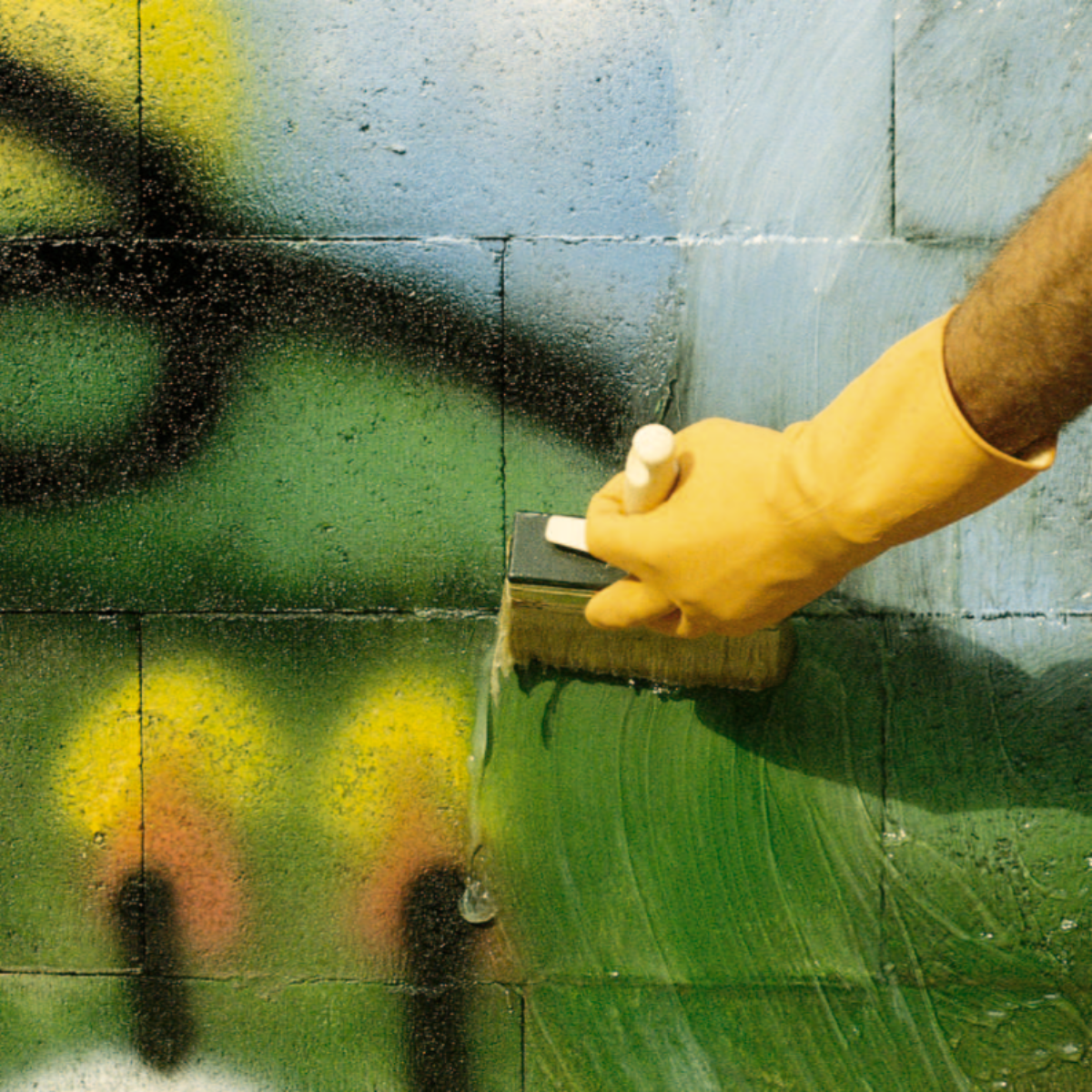 MAPEI WallGard Graffiti Remover Gel aplikace