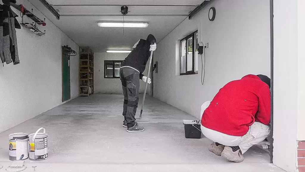 PRIMALEX ULTRA BETON Protiskluzová voděodolná barva na beton_1-vrstva-valecek