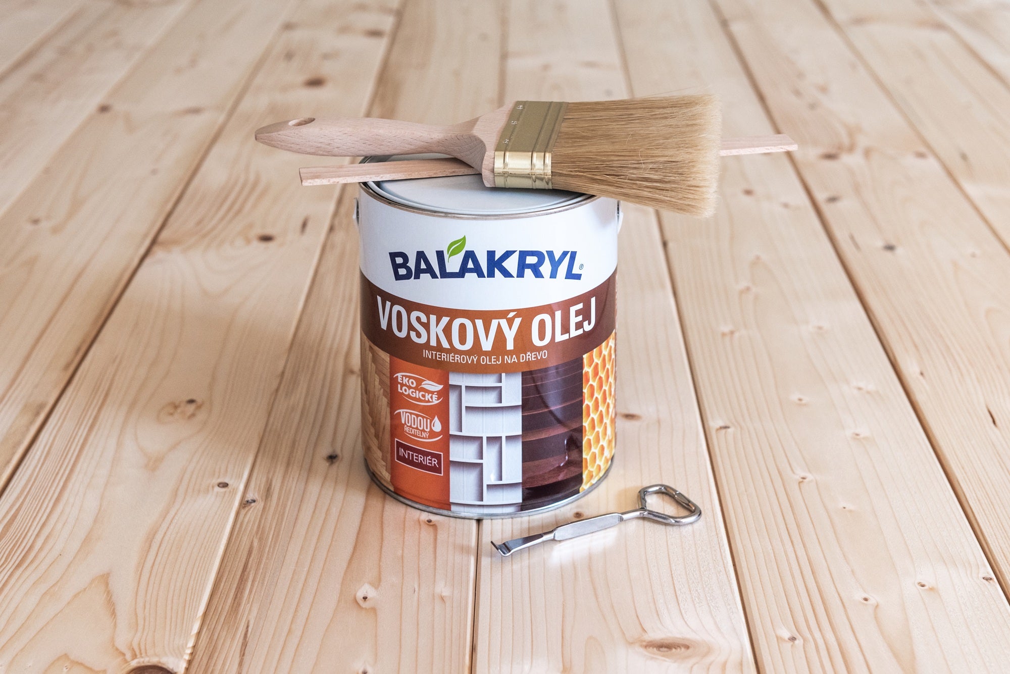BALAKRYL VOSKOVÝ OLEJ – olejování dřevěné podlahy s pomůckami