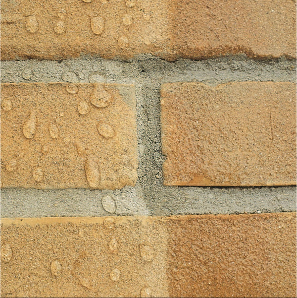 MAPEI Antipluviol S hydrofobní nátěr na beton a omítky aplikační obrázek