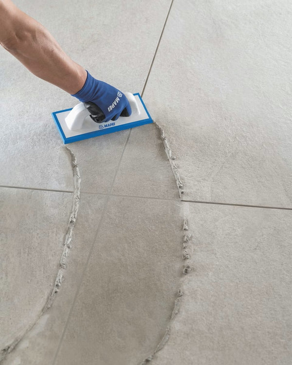 MAPEI Keracolor GG cementová spárovací malta na dlažbu a obklady aplikace