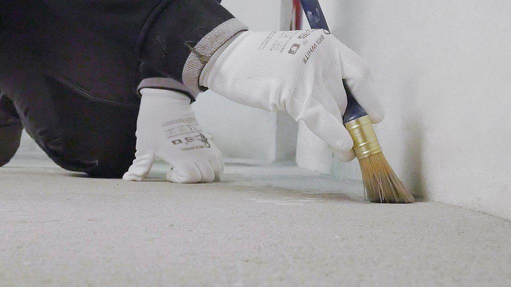 PRIMALEX ULTRA BETON barva na betonové podlahy_1-vrstva-valecek
