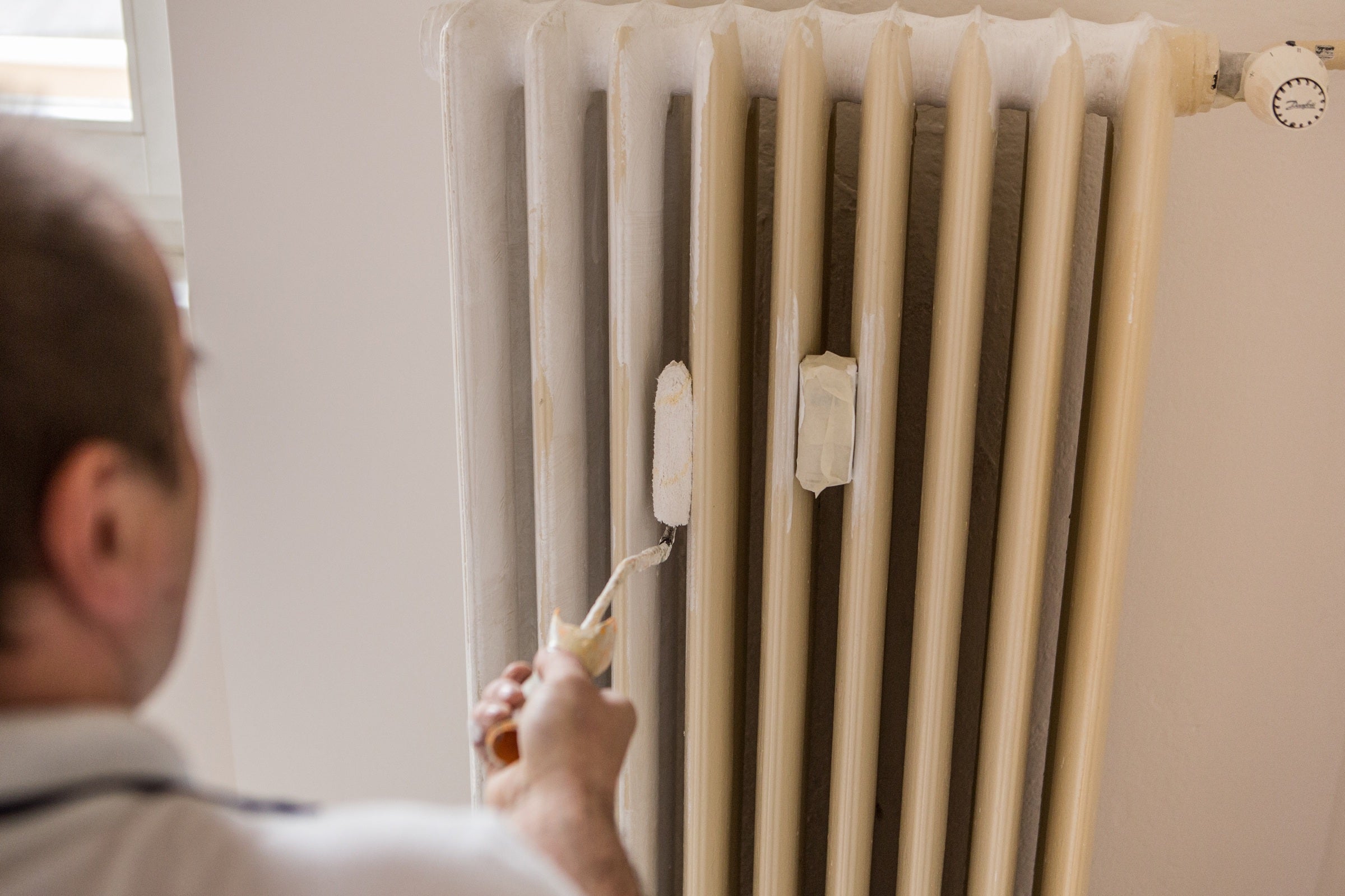 PRIMALEX barva na radiátory bílá 2v1_aplikace2